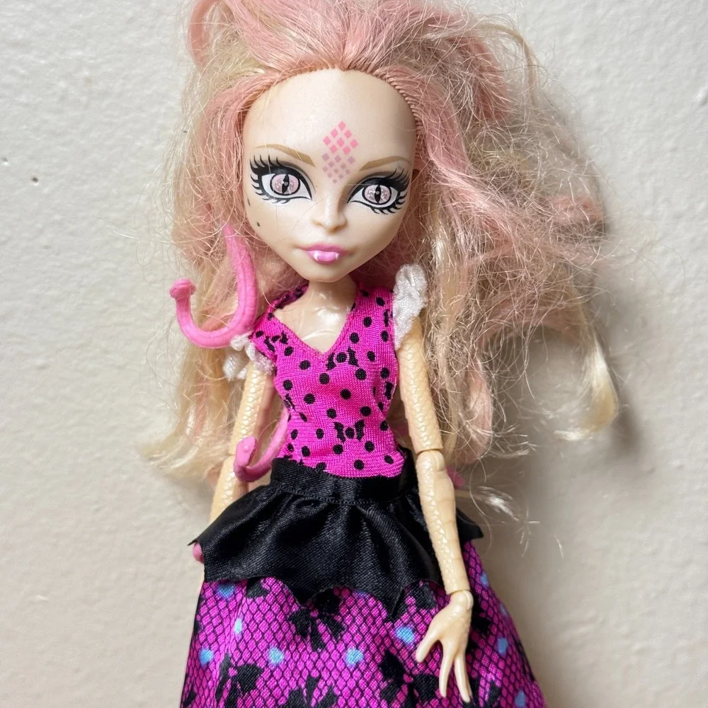 Mattel Monster High Viperine Gorgon Frights, Camera, Action! Hauntlywood Doll